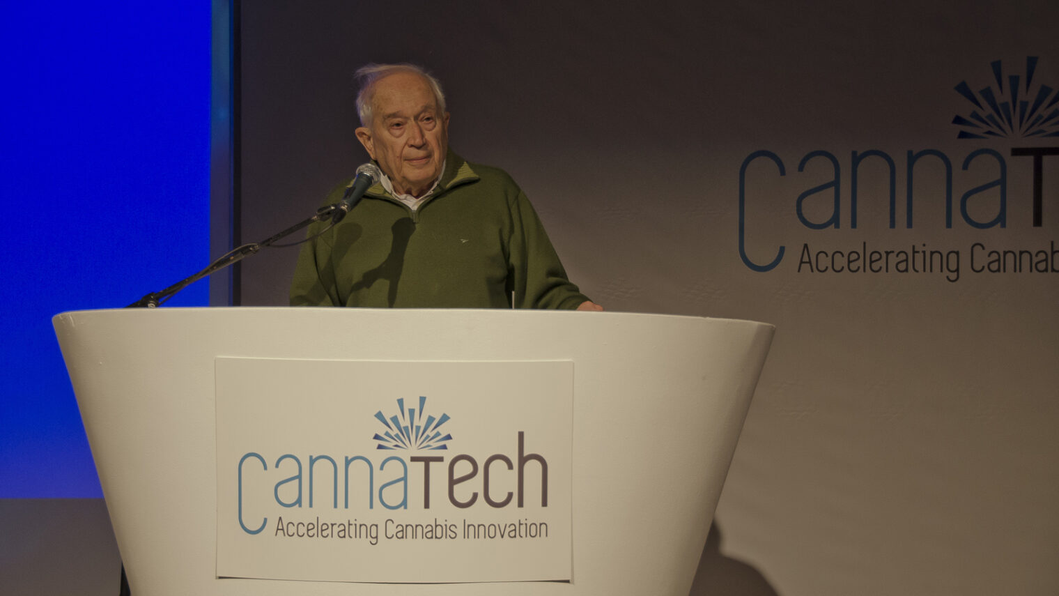 mechoulam1-1520×855.jpg